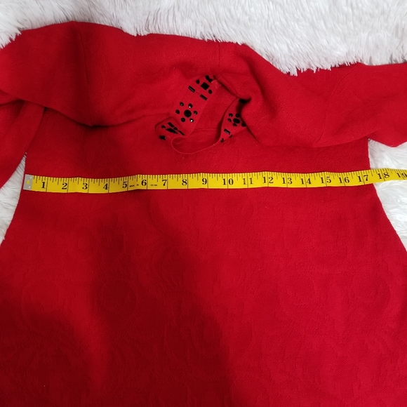 Red thick dress - Picture 10 of 13